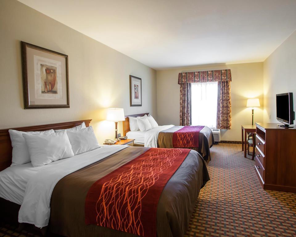 Comfort Inn & Suites Harrisonville Екстериор снимка
