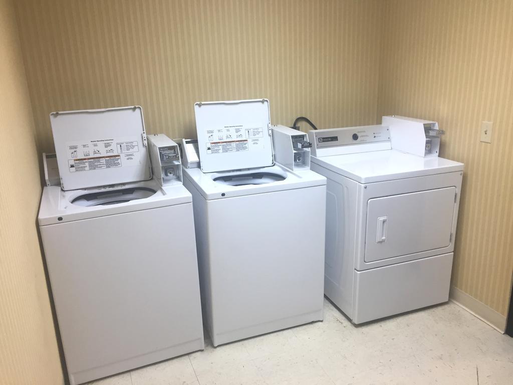 Comfort Inn & Suites Harrisonville Екстериор снимка