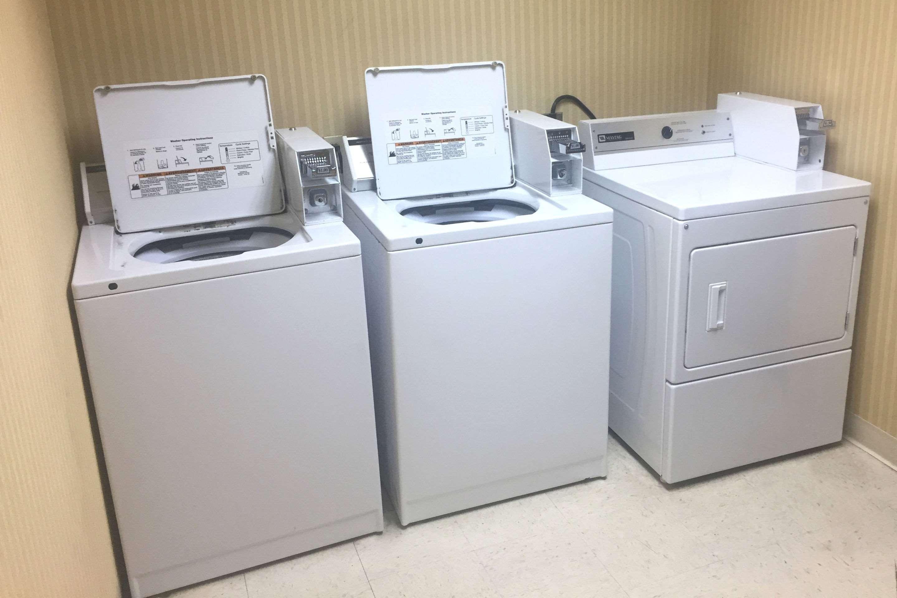Comfort Inn & Suites Harrisonville Екстериор снимка