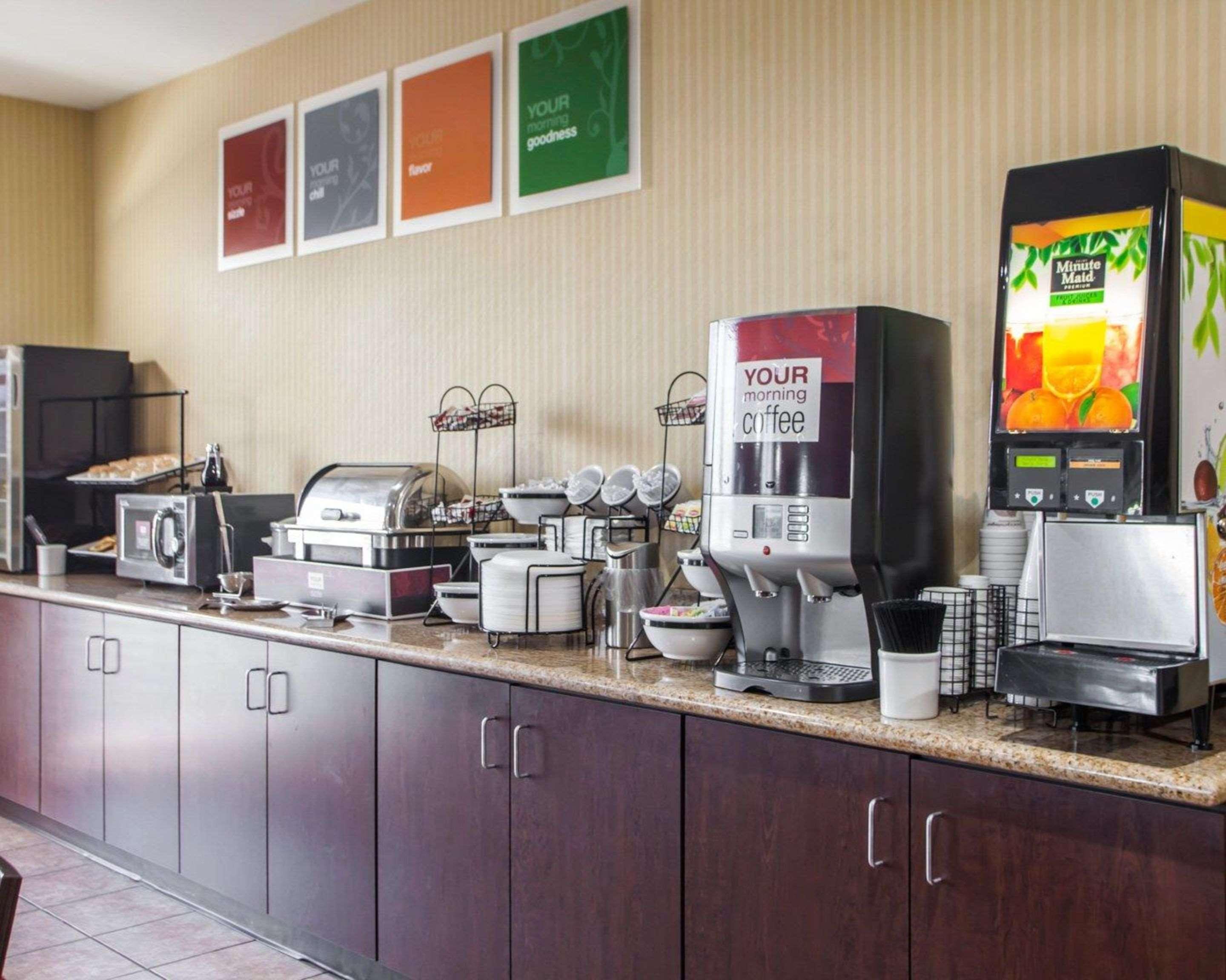 Comfort Inn & Suites Harrisonville Екстериор снимка