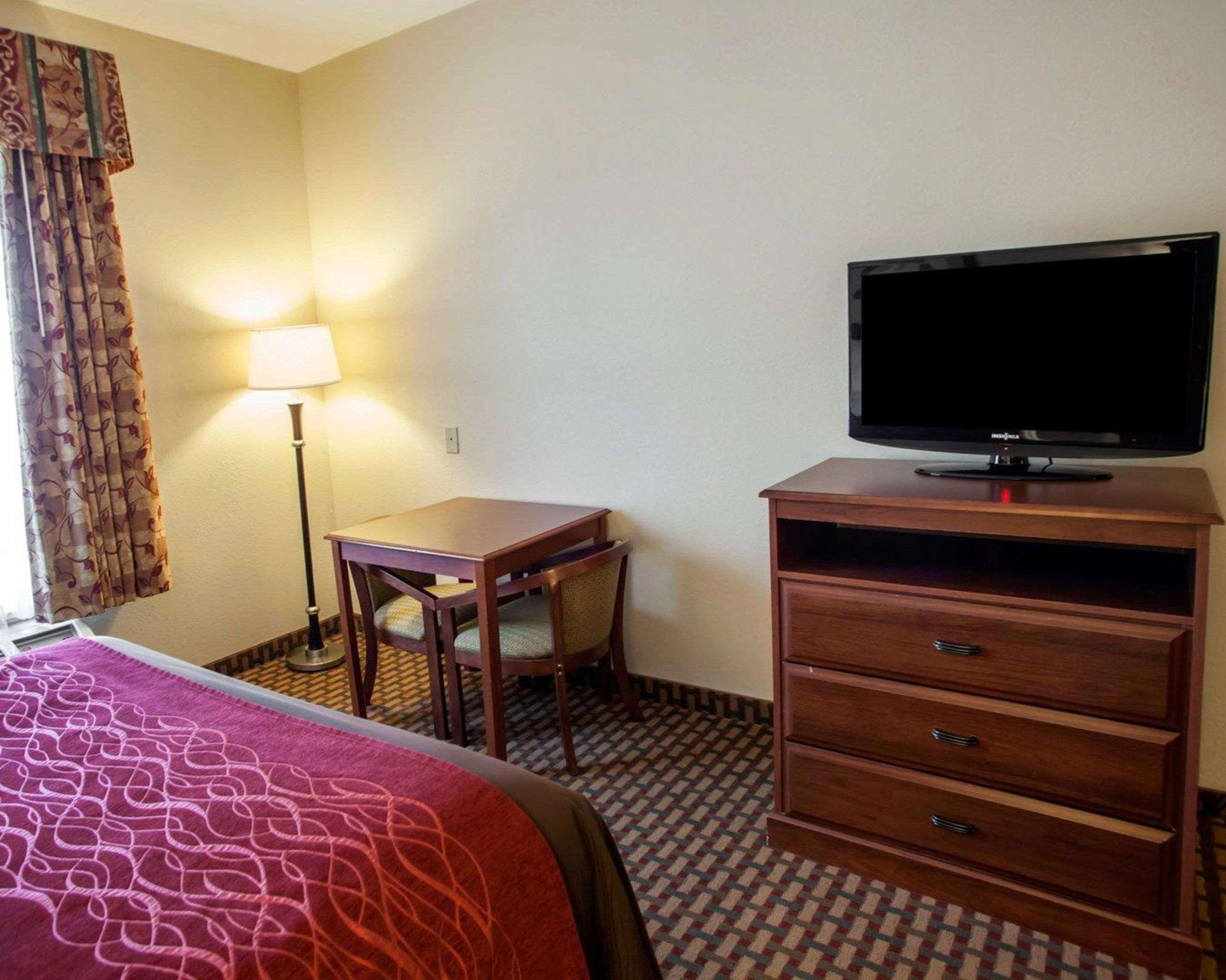 Comfort Inn & Suites Harrisonville Екстериор снимка