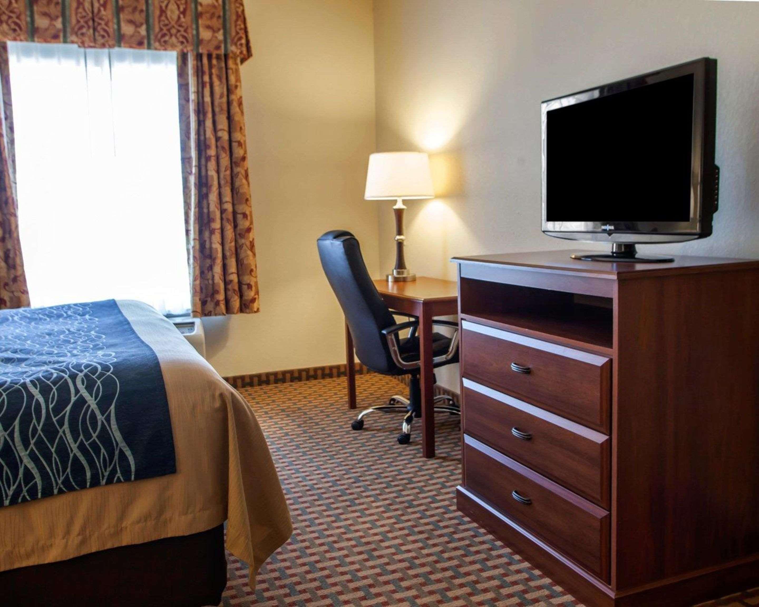 Comfort Inn & Suites Harrisonville Екстериор снимка