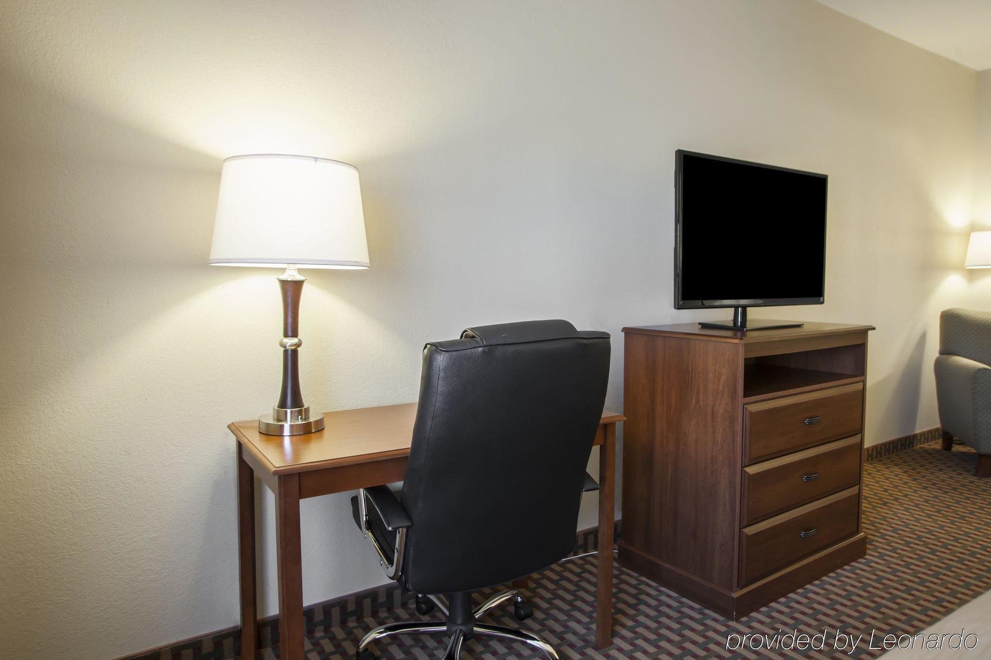 Comfort Inn & Suites Harrisonville Екстериор снимка