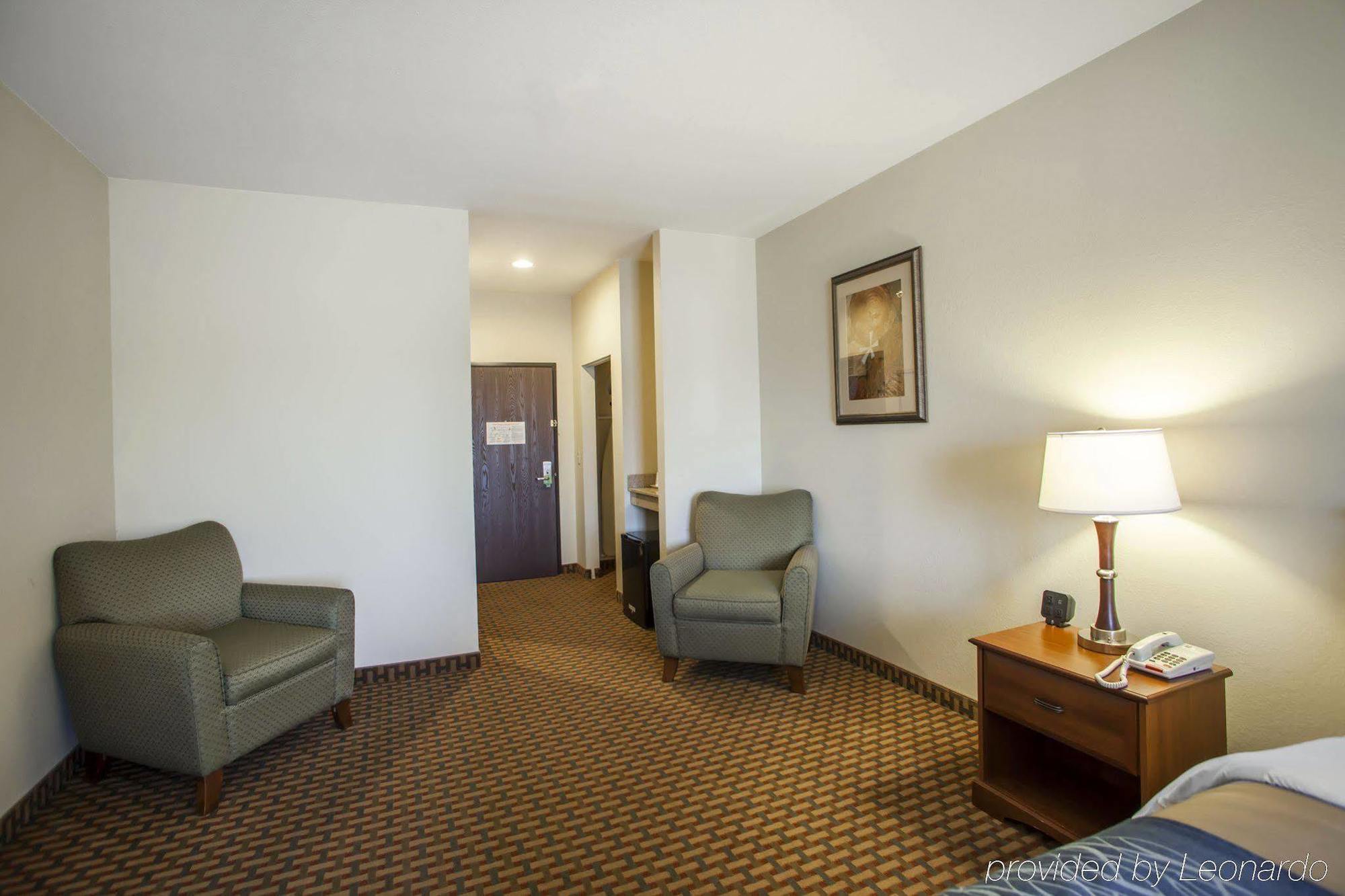Comfort Inn & Suites Harrisonville Екстериор снимка