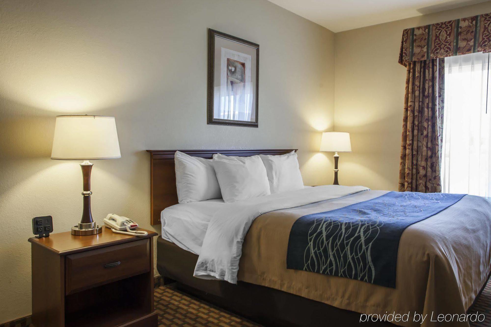 Comfort Inn & Suites Harrisonville Екстериор снимка