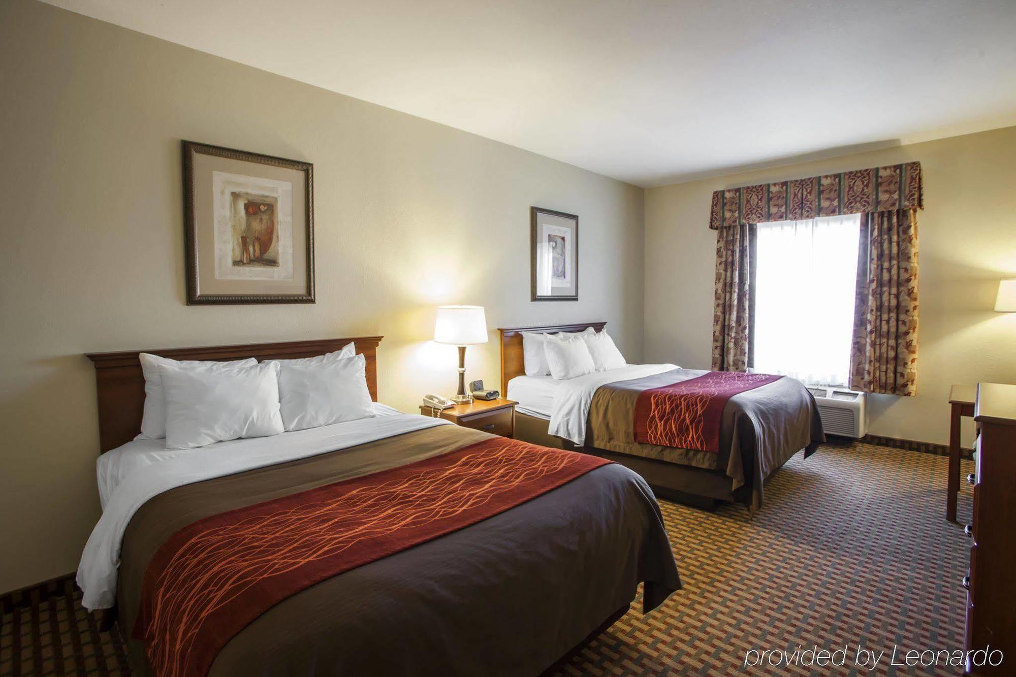 Comfort Inn & Suites Harrisonville Екстериор снимка
