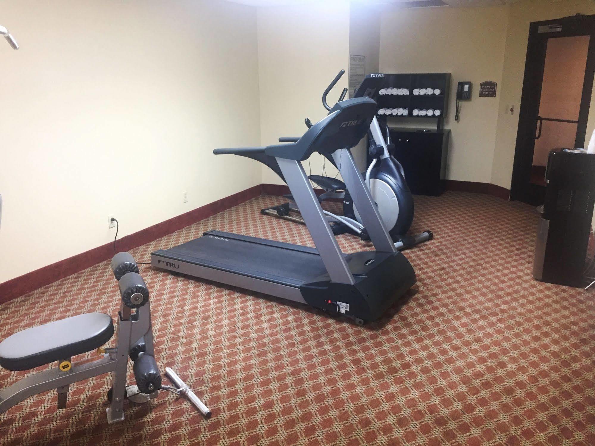 Comfort Inn & Suites Harrisonville Екстериор снимка
