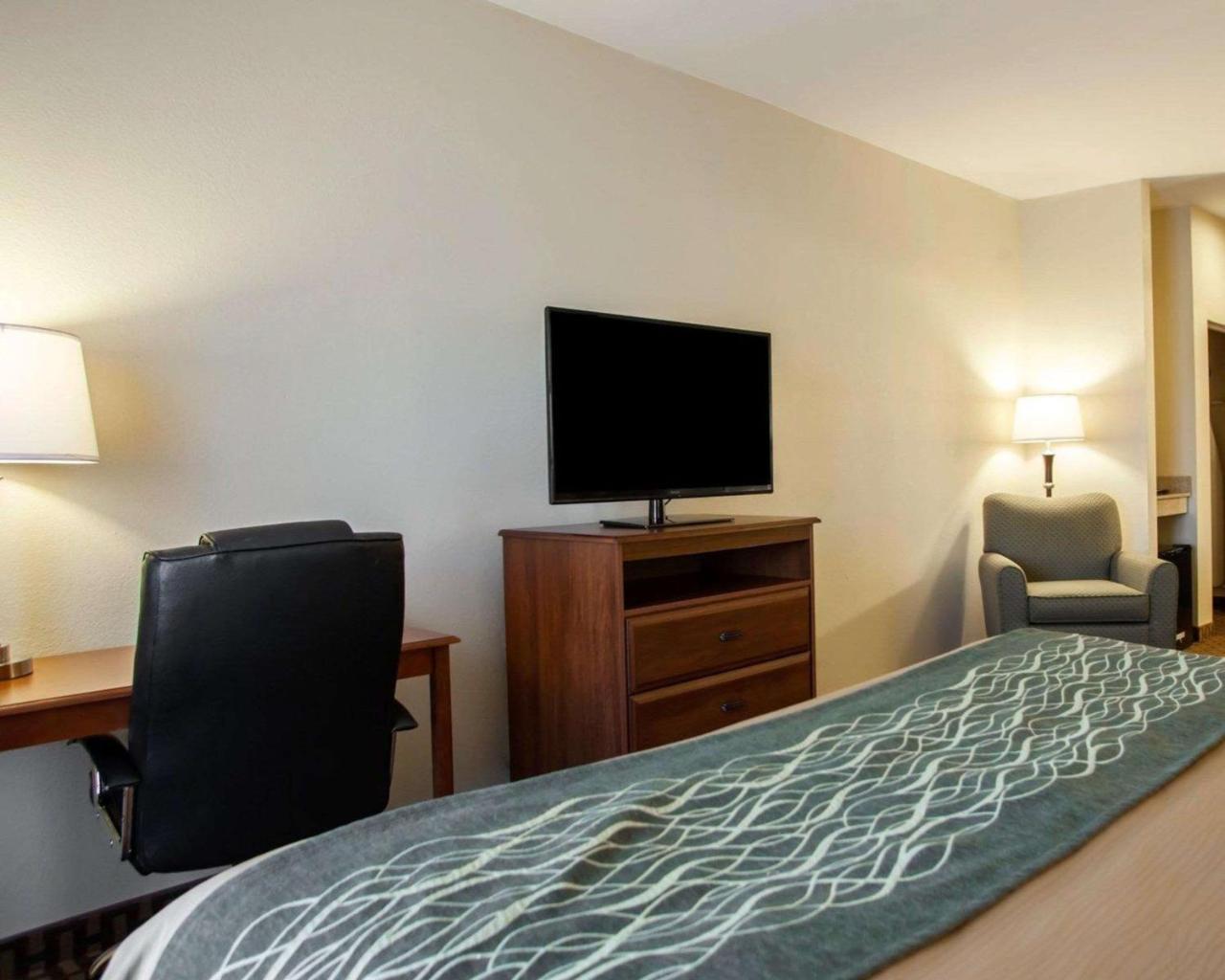 Comfort Inn & Suites Harrisonville Екстериор снимка